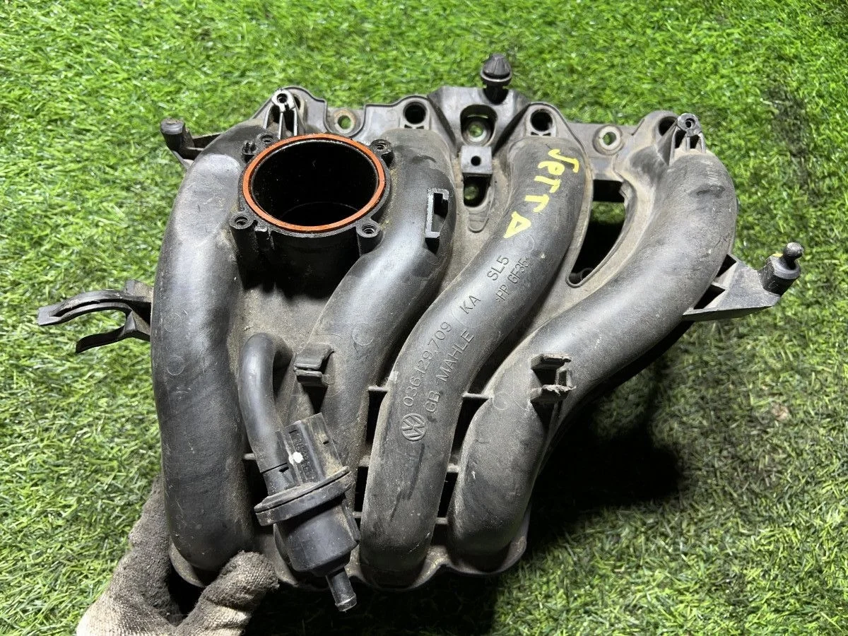 Коллектор впускной Volkswagen Polo