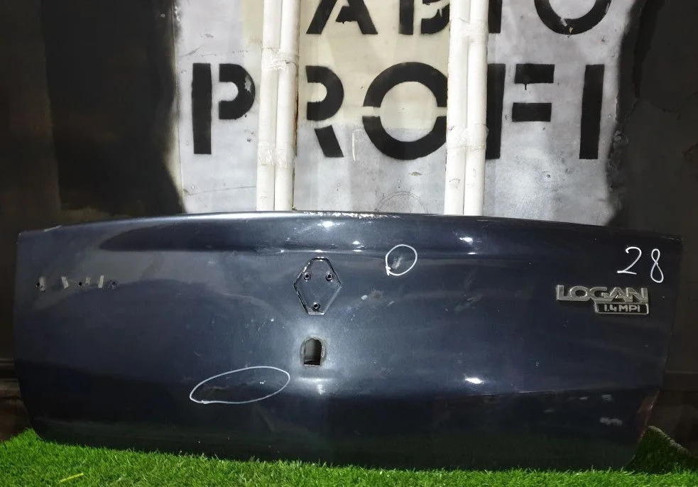 Крышка багажника Renault Logan