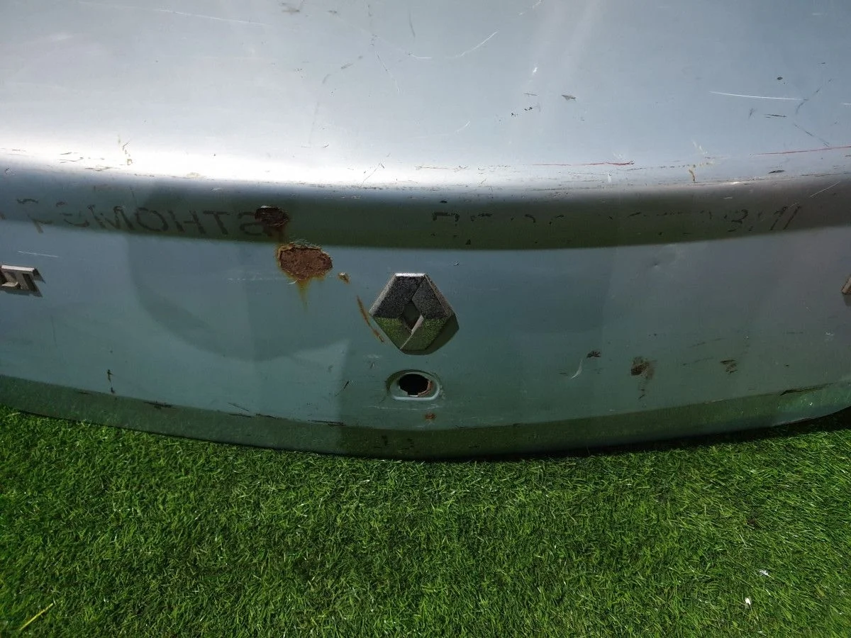 Крышка багажника Renault Logan