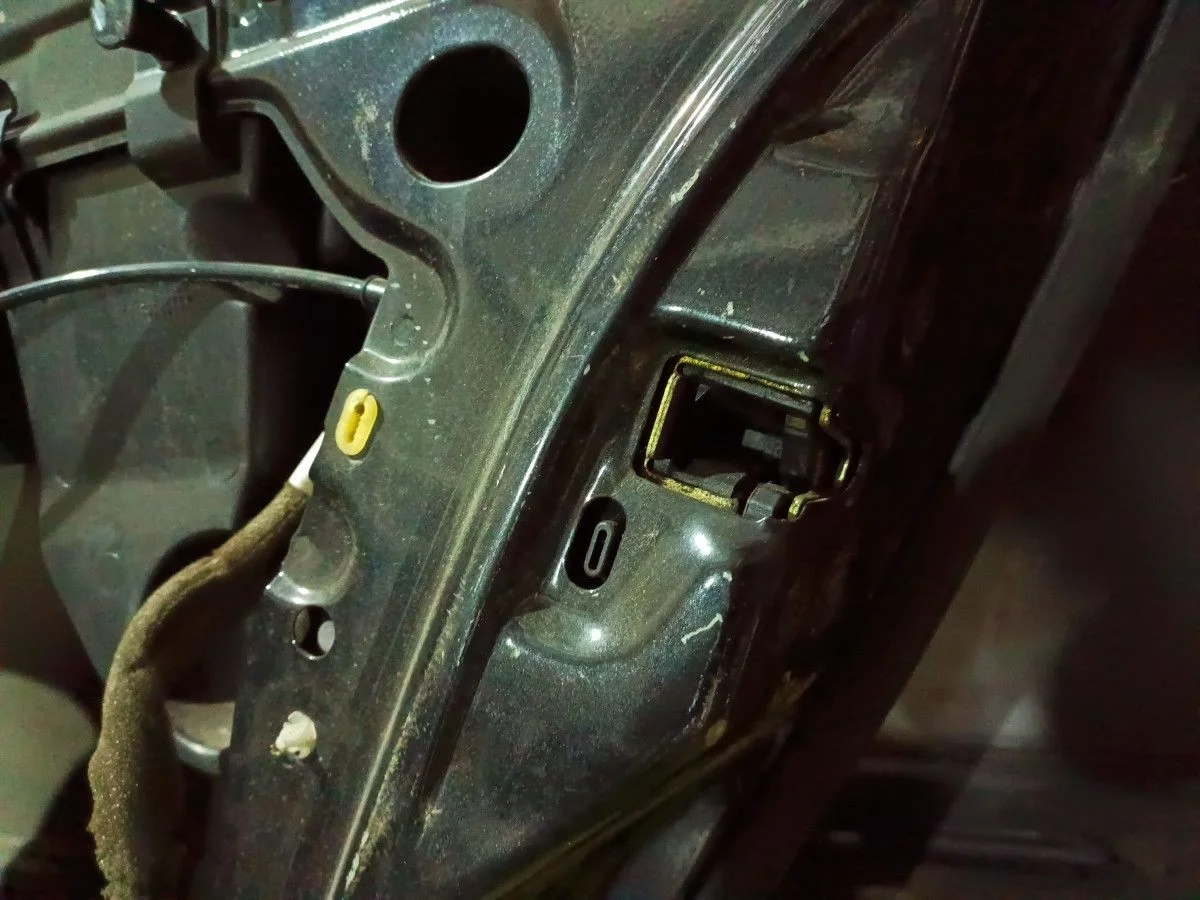 Замок двери Renault Megane II (2002—2006)