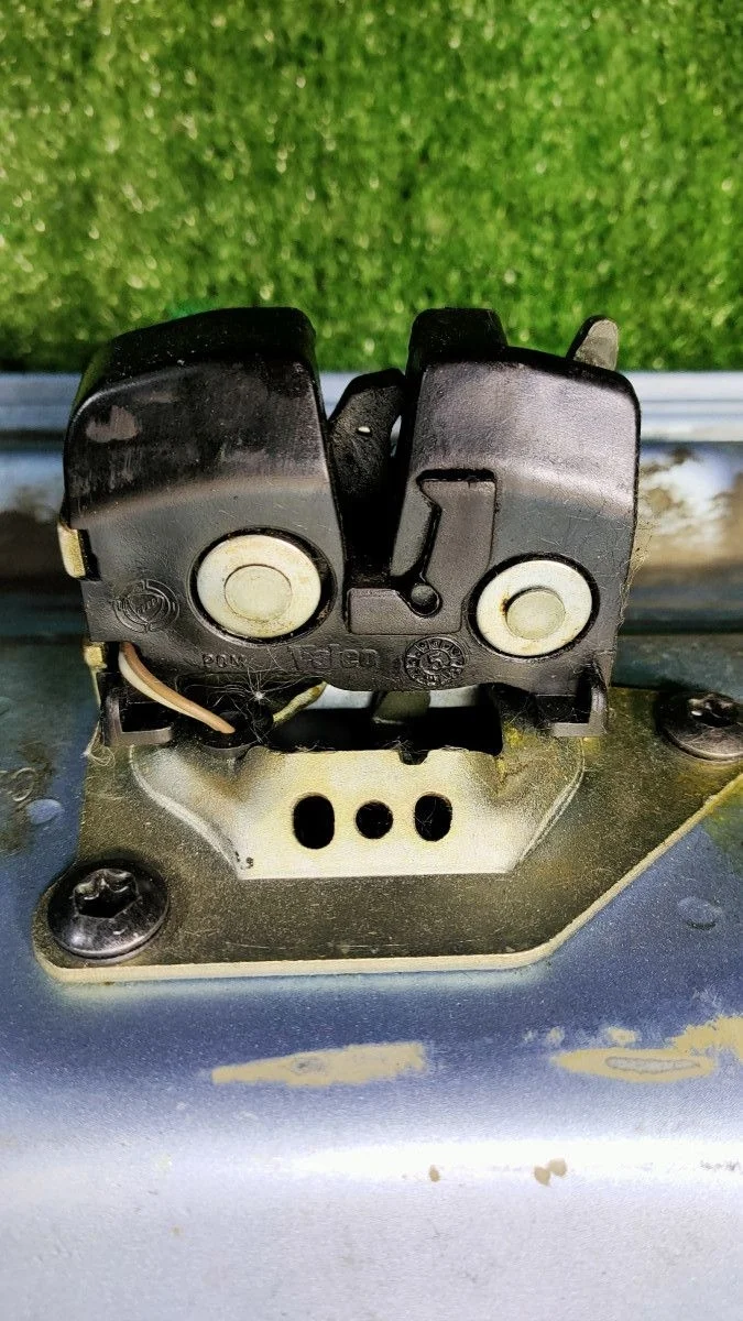 Замок багажника для Fiat