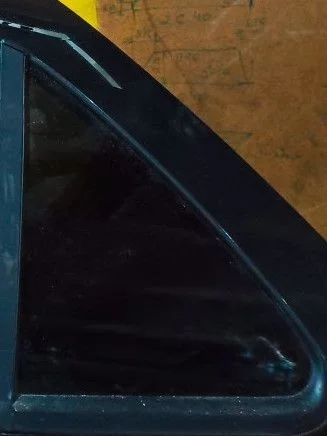 Стекло двери задней левой (форточка) Renault Laguna II рестайлинг (2005—2008)