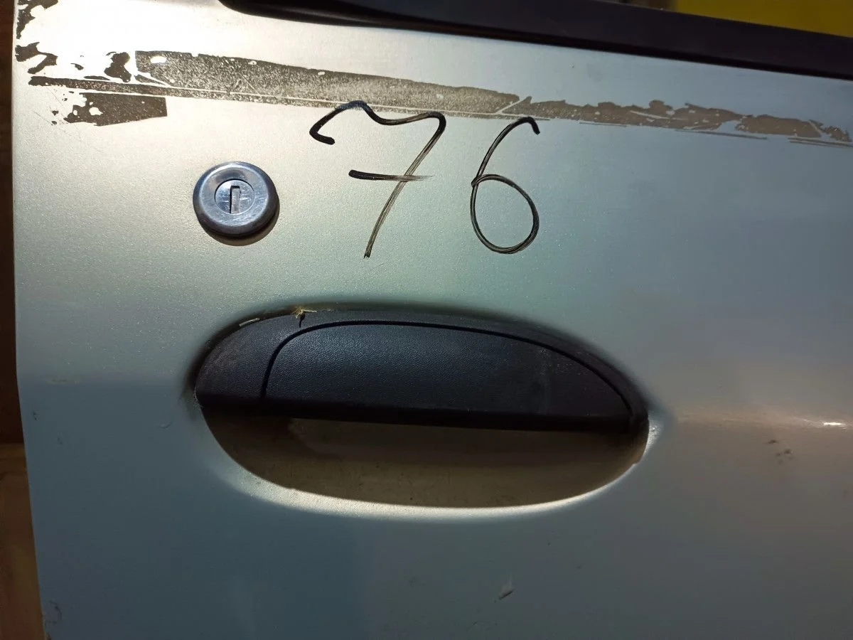 Ручка двери наружная правая Renault Logan I (2004—2009)