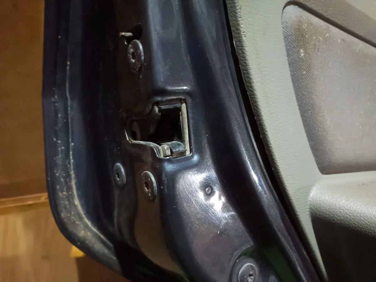 Замок двери Renault Logan I (2004—2009)