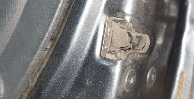 Замок двери задней правой Renault Logan