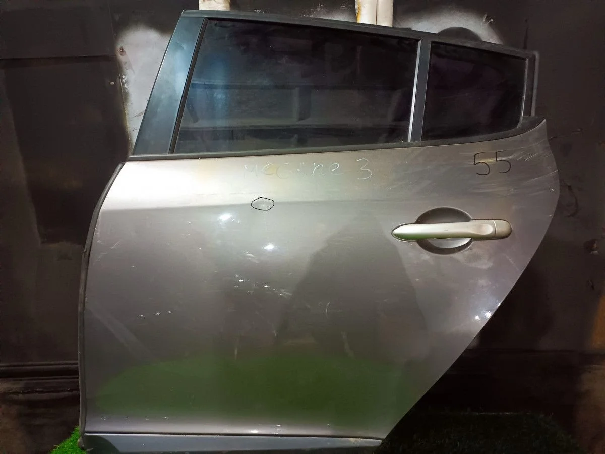 Дверь задняя левая Renault Megane 3