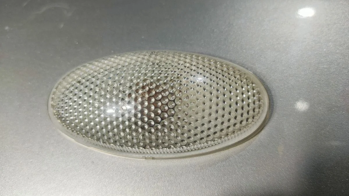 Повторитель поворота на крыло Suzuki