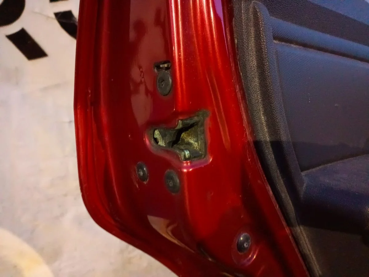 Замок двери Renault Logan I (2004—2009)