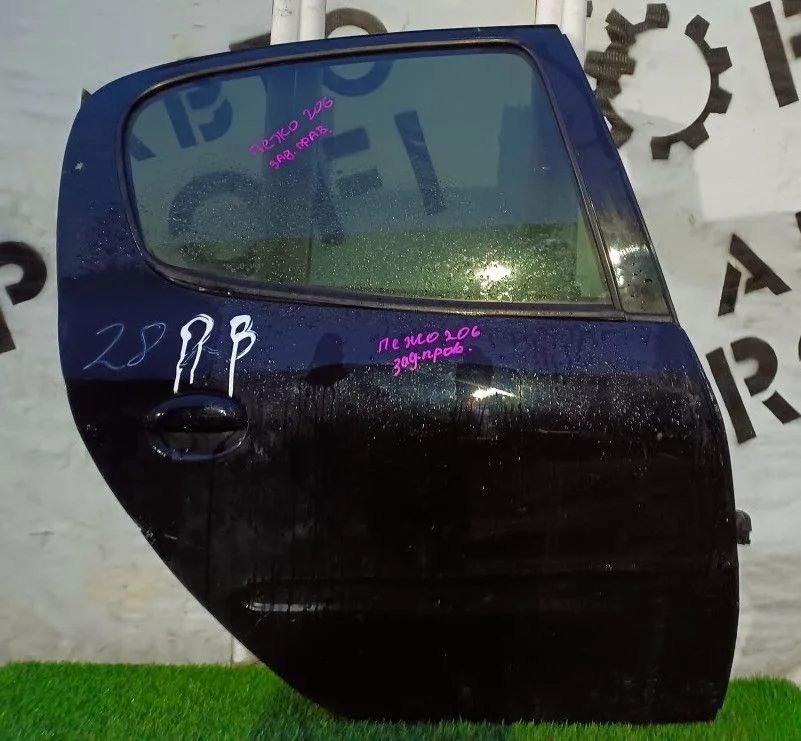Дверь задняя правая Peugeot 206
