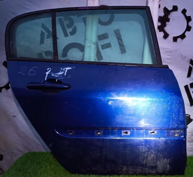 Дверь задняя правая Renault Megane