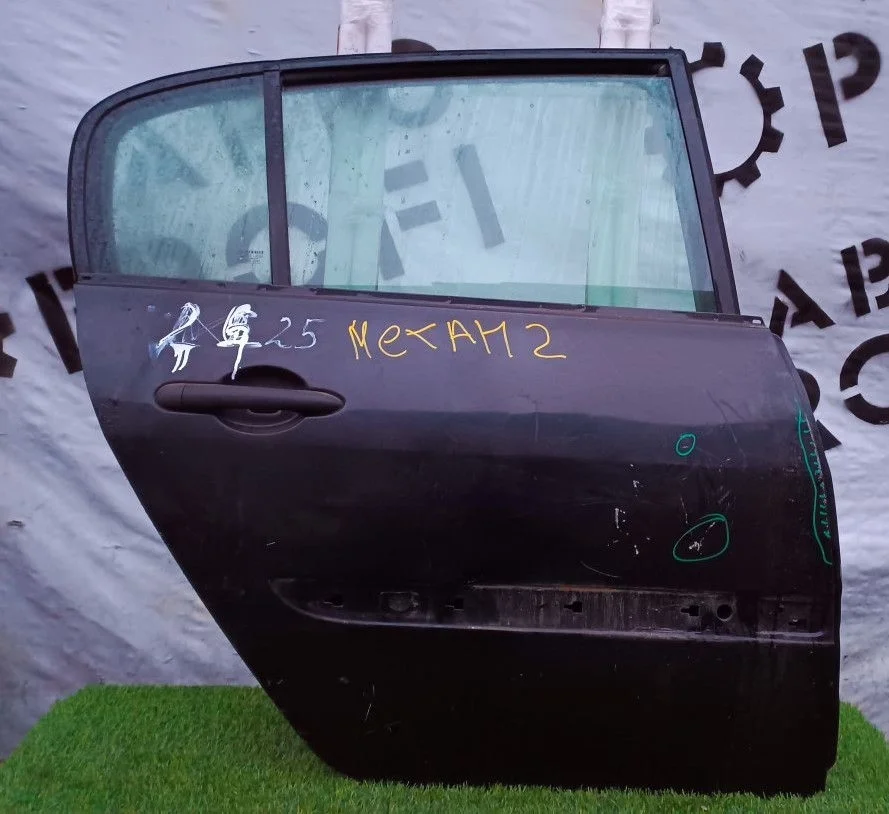 Дверь задняя правая Renault Megane