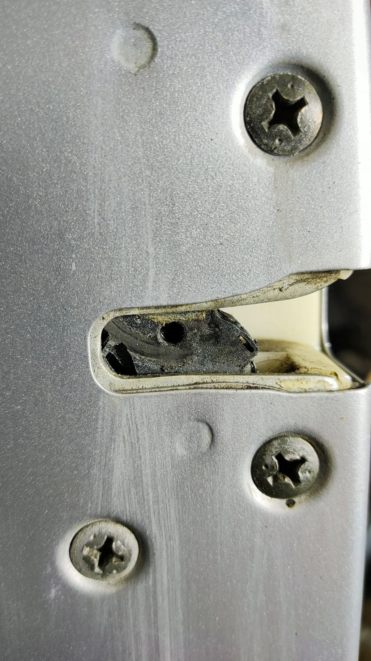 Замок двери задней левой Mitsubishi Lancer IX