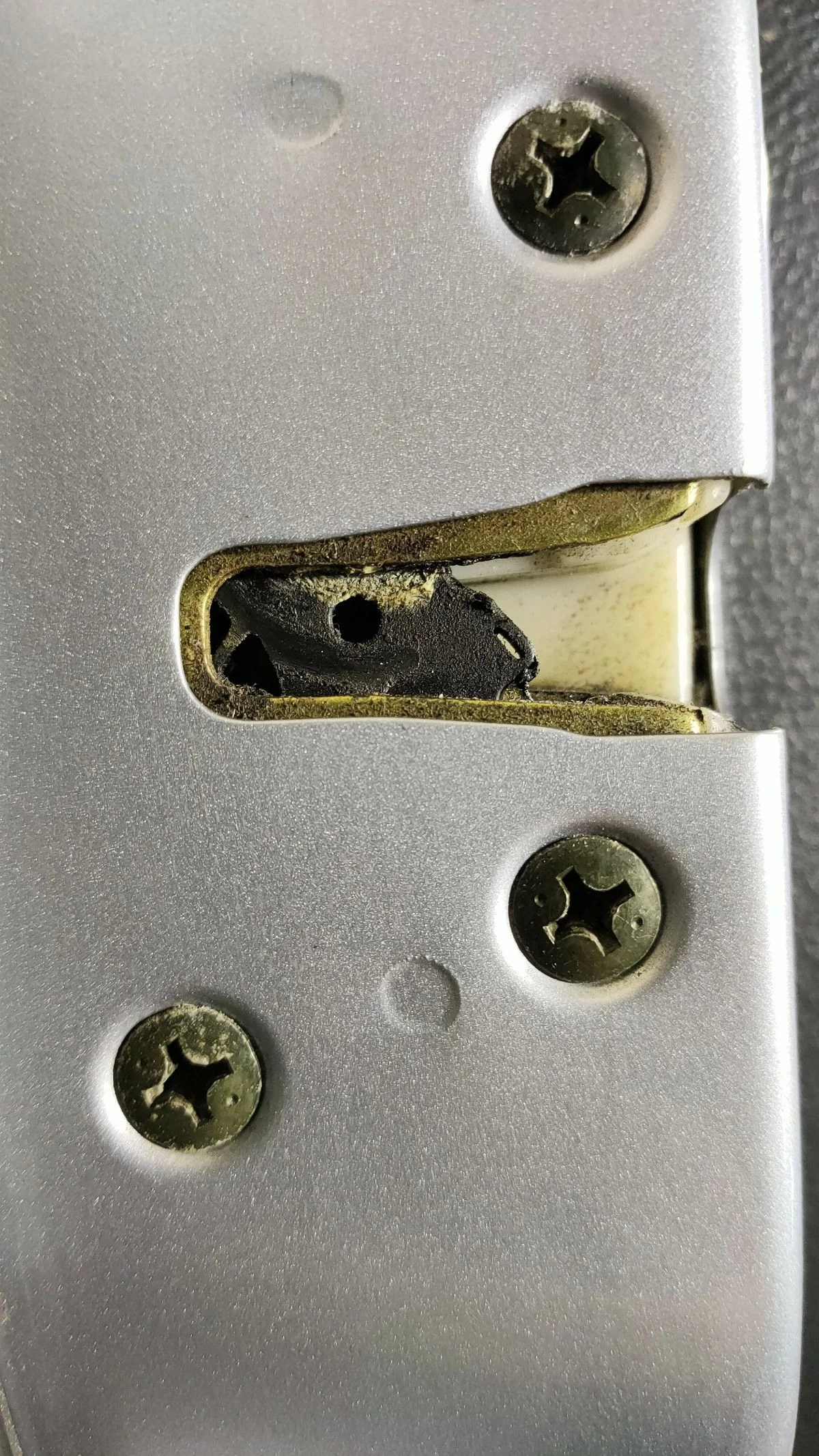 Замок двери передней левой для Mitsubishi Lancer