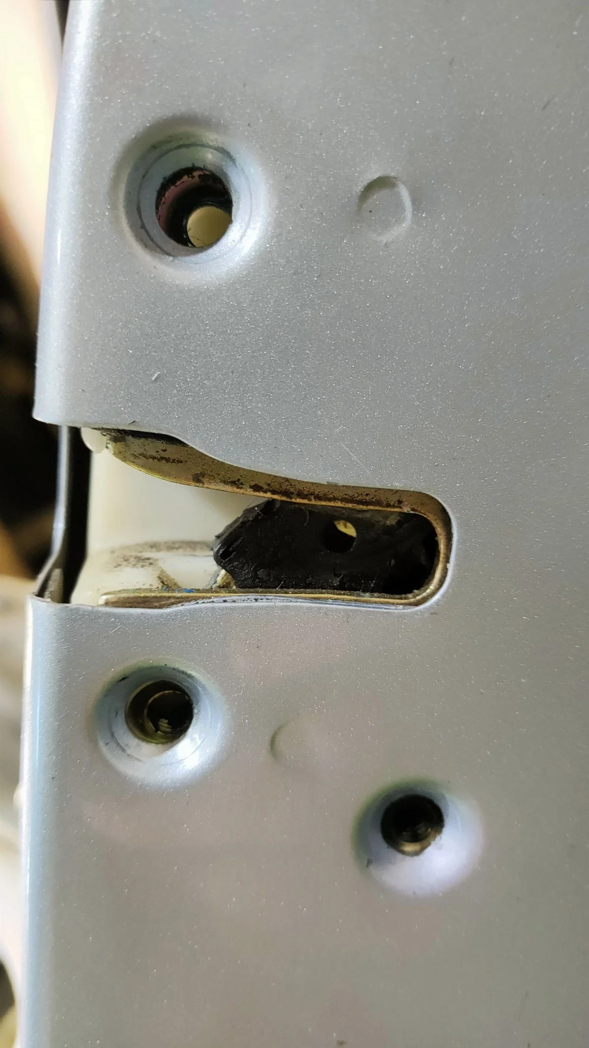 Замок двери  задней правой Mitsubishi Lancer IX