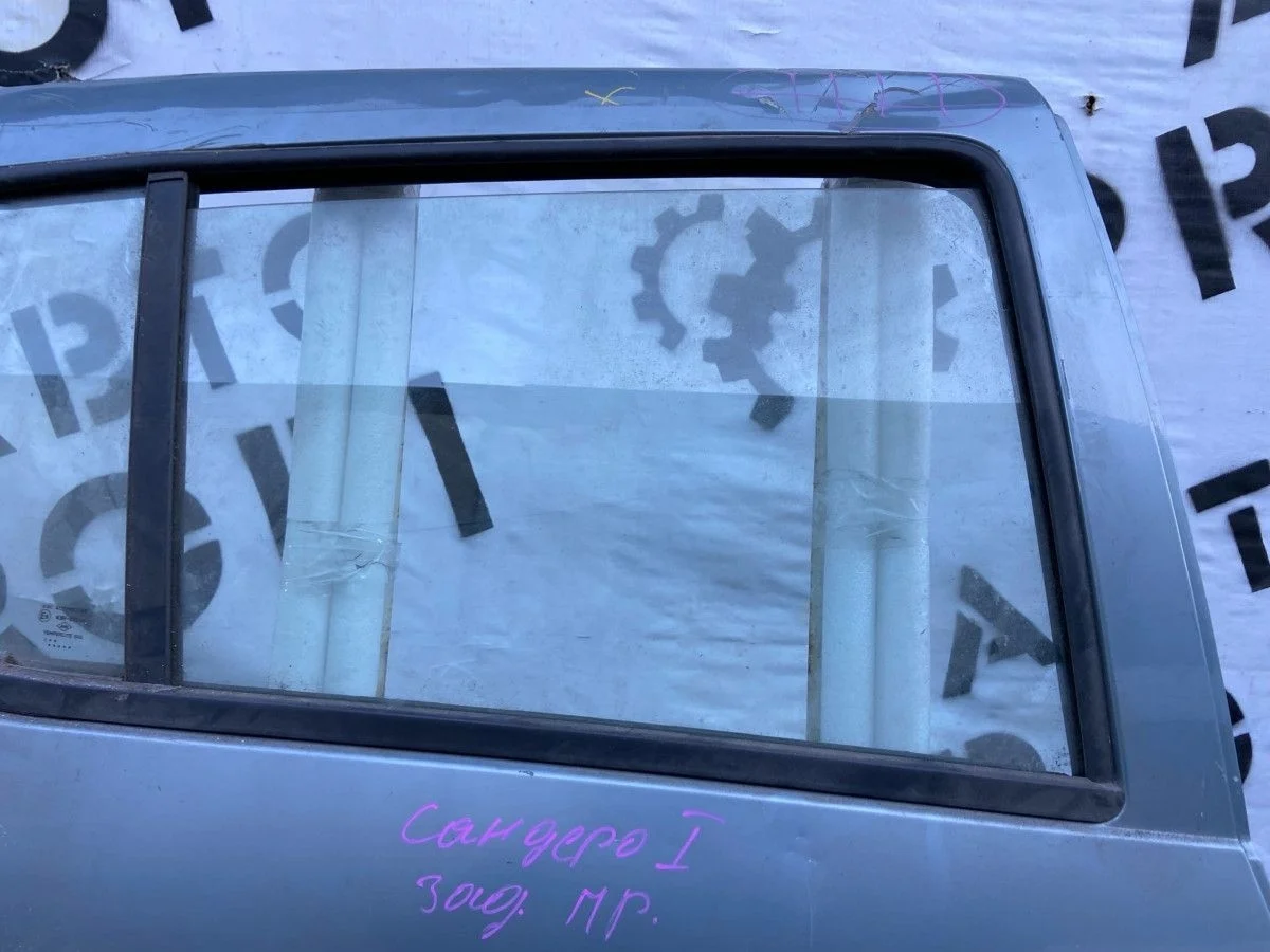 Стекло двери задней правой Renault Sandero