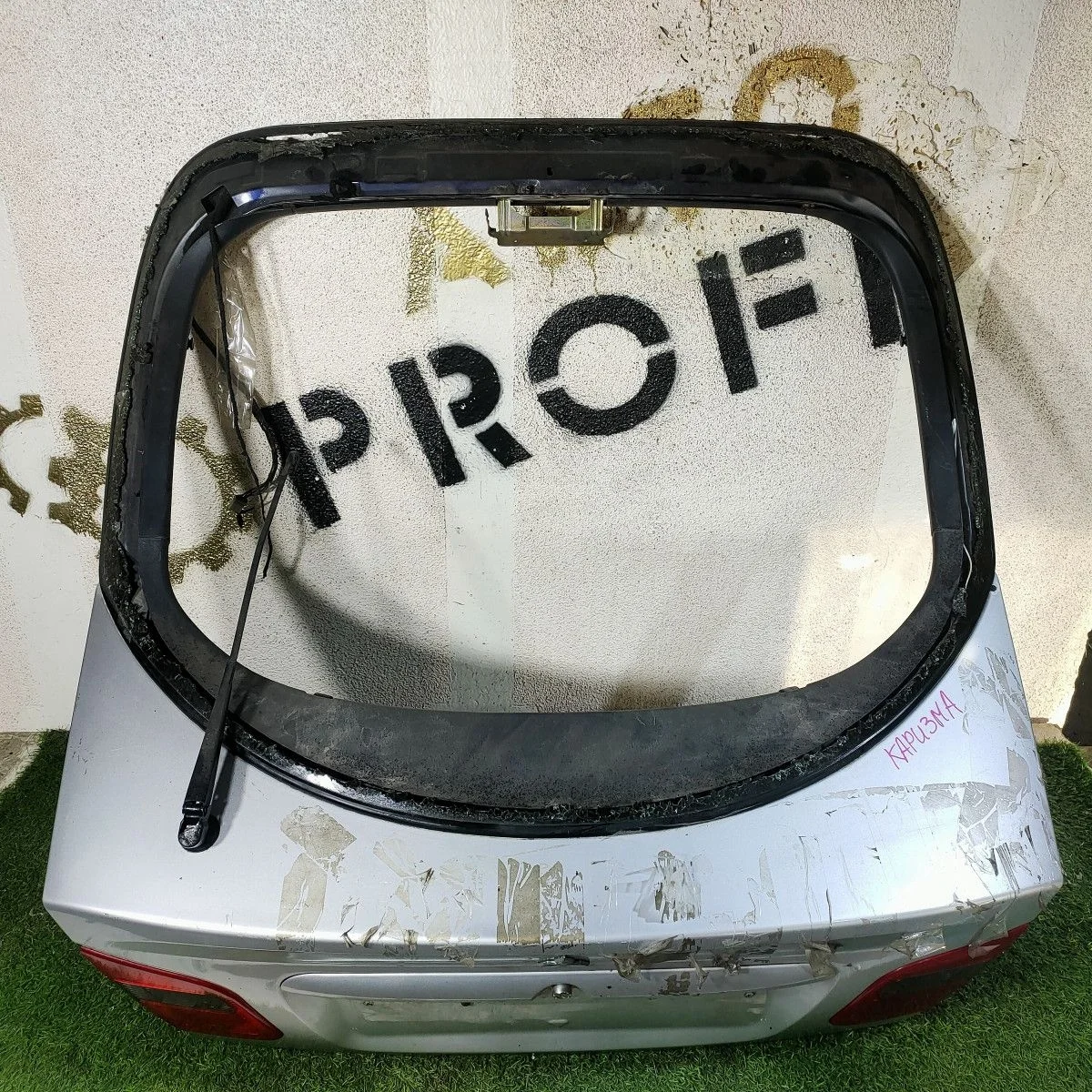 Крышка багажника для Mitsubishi Carisma I