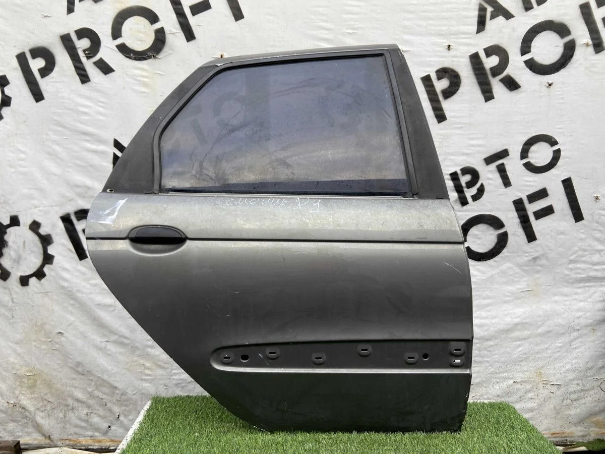Дверь задняя правая Renault Scenic