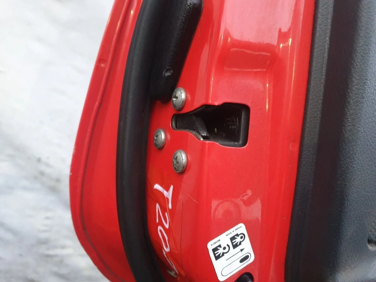 Замок двери задней левой Chevrolet Aveo Т200