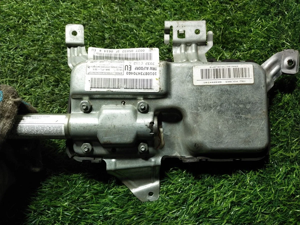 Подушки безопасности в двери mercedes c-class w203