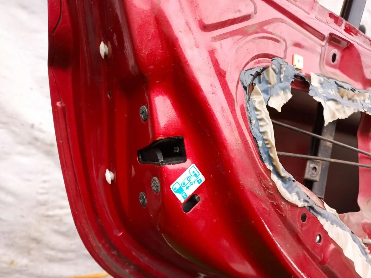 Замок двери задней левой Hyundai Accent II (1999—2012)