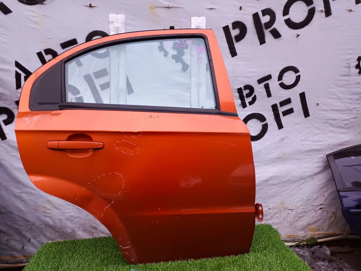 Дверь задняя правая Chevrolet Aveo T250