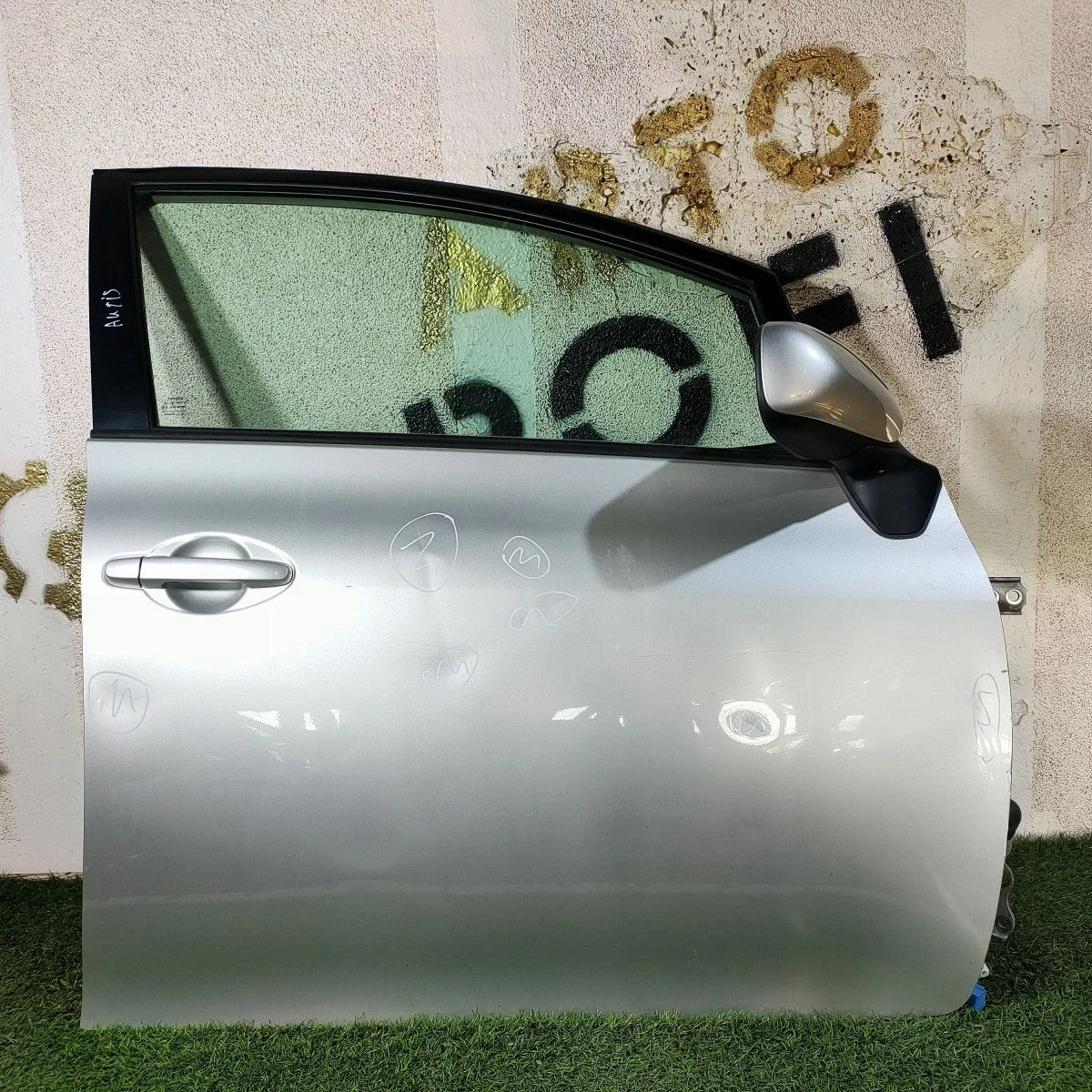 Дверь передняя правая для Toyota Auris (E150) I