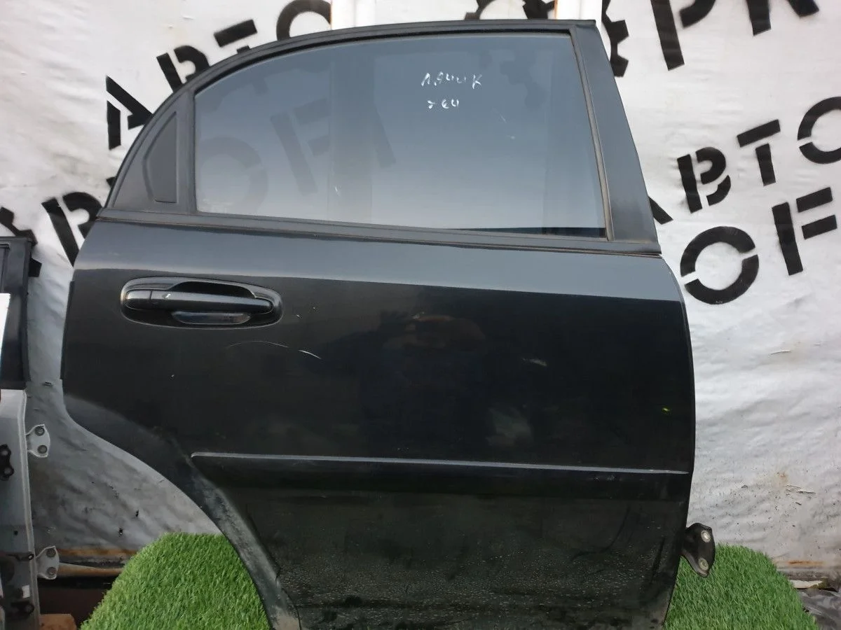 Дверь Chevrolet Lacetti правая задняя