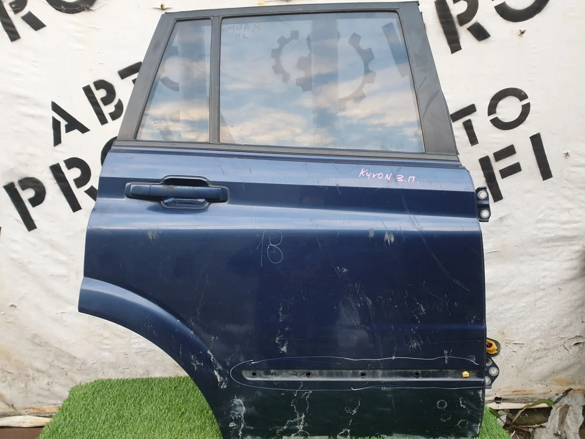 Дверь Ssangyong Kyron  задняя правая