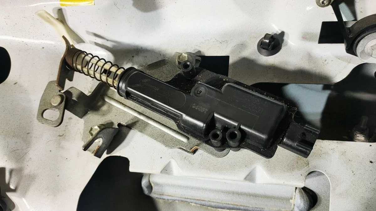 Активатор замка багажника Ford Fiesta (Mk VI) VI