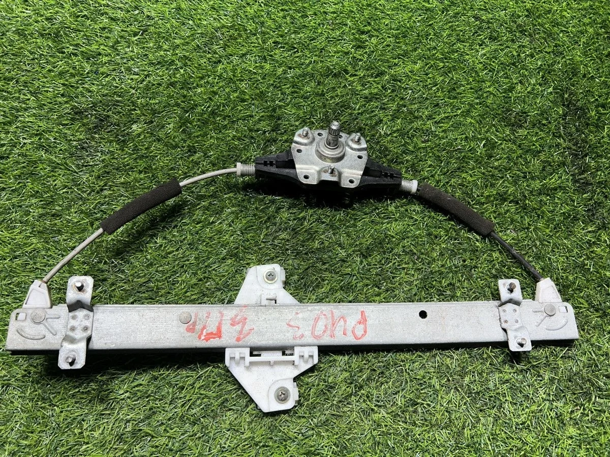 Стеклоподъемник механический Kia Rio (QB) III