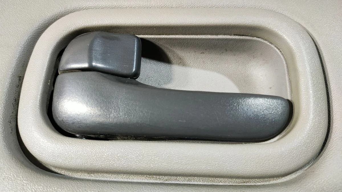 Ручка двери внутренняя левая для Nissan