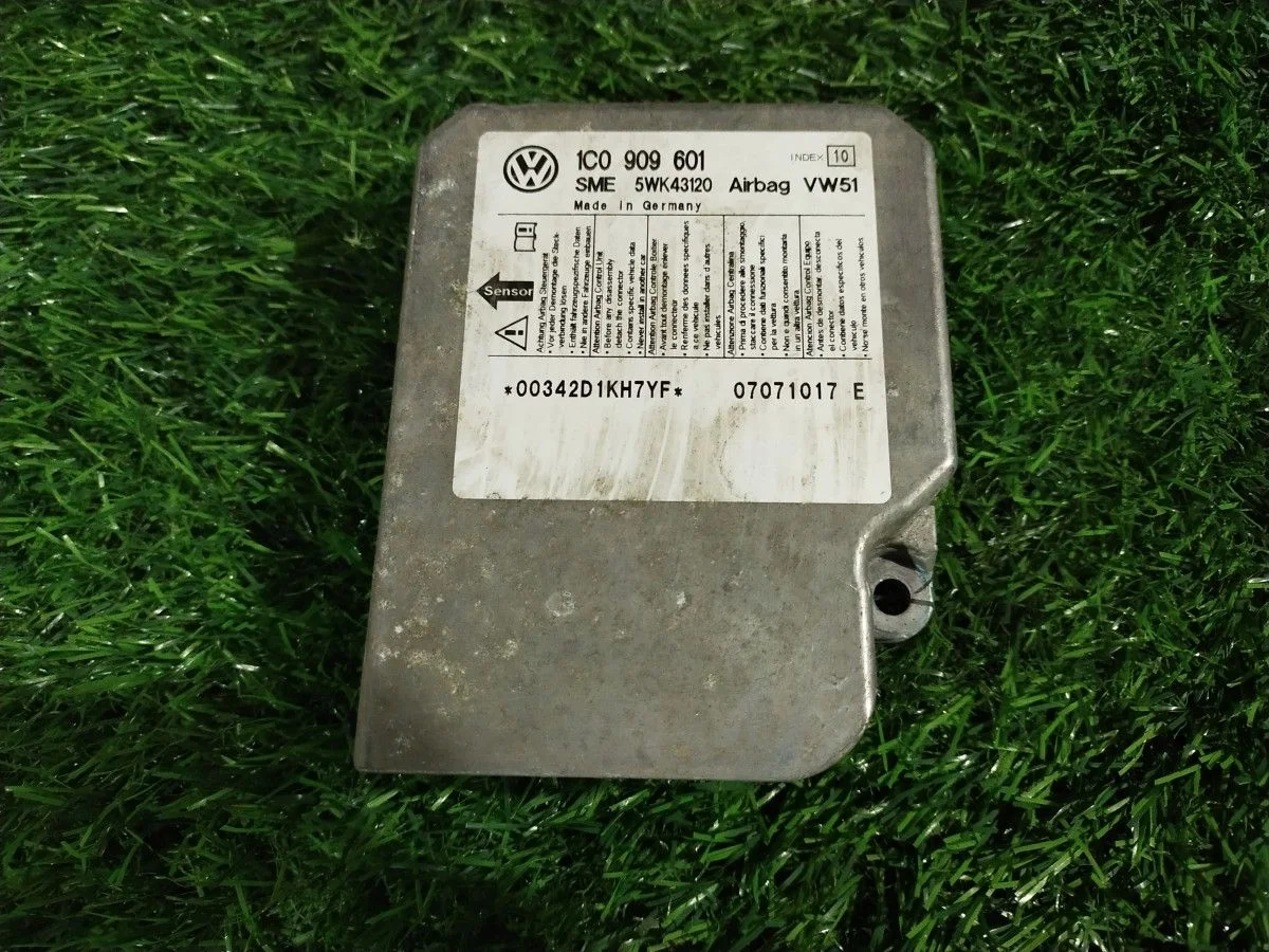 Блок управления Airbag Skoda Octavia