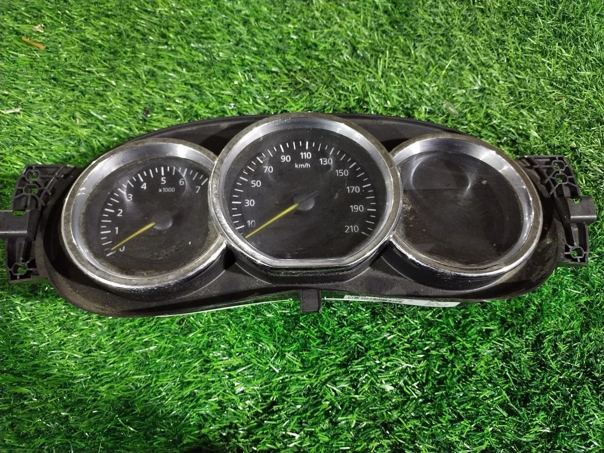 Панель приборов Renault Duster I