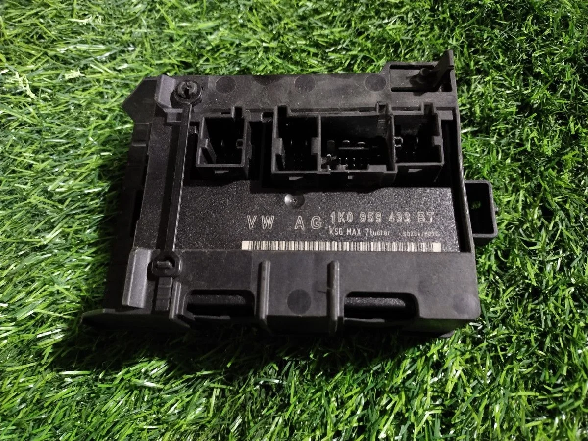 Блок комфорта Volkswagen Jetta V