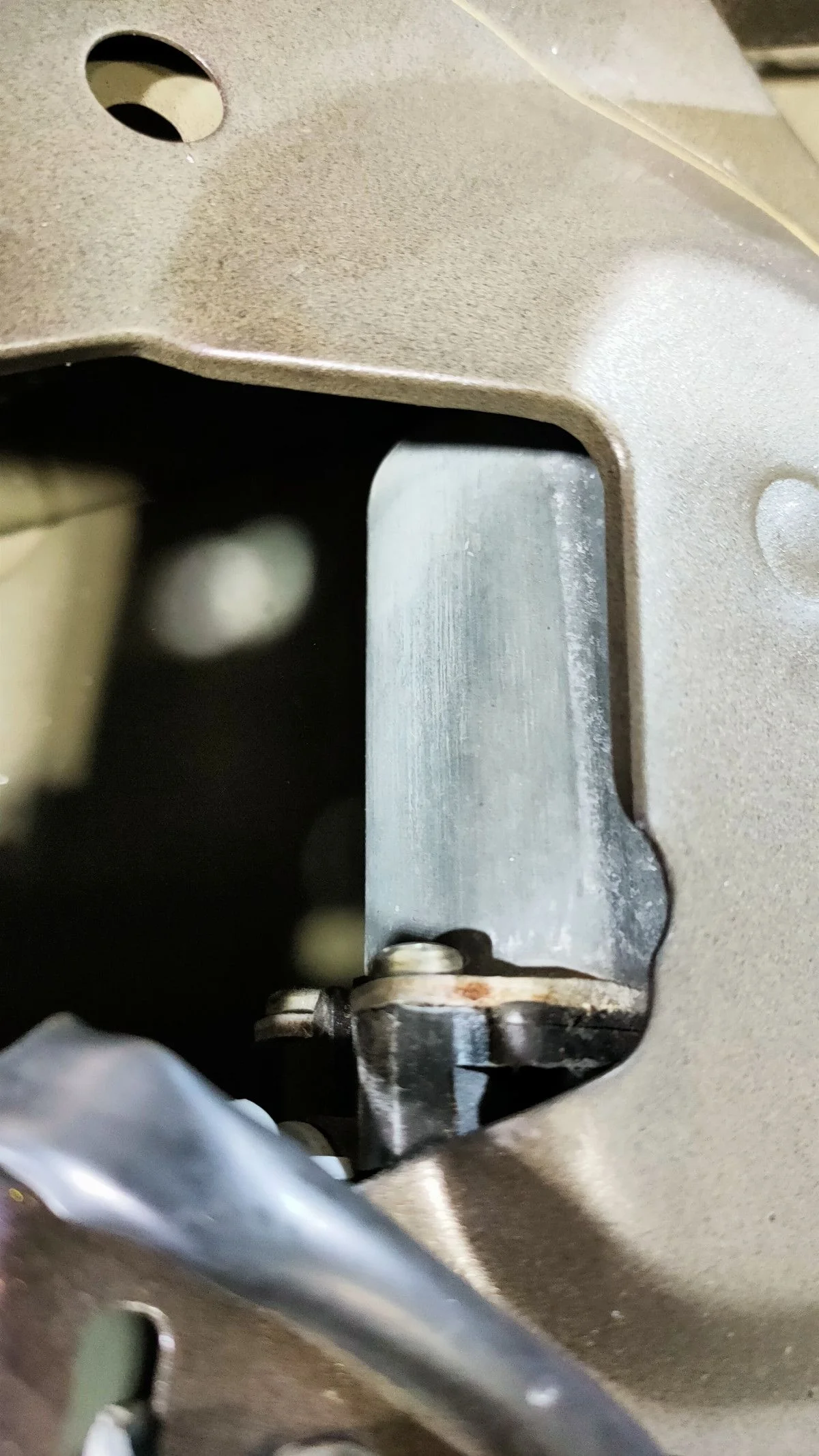 Стеклоподъемник электр. задний правый Nissan