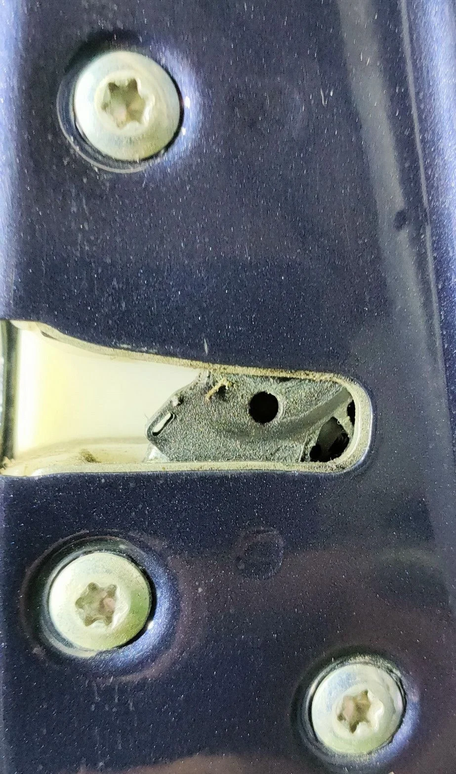 Замок двери задней правой  Mitsubishi Lancer X