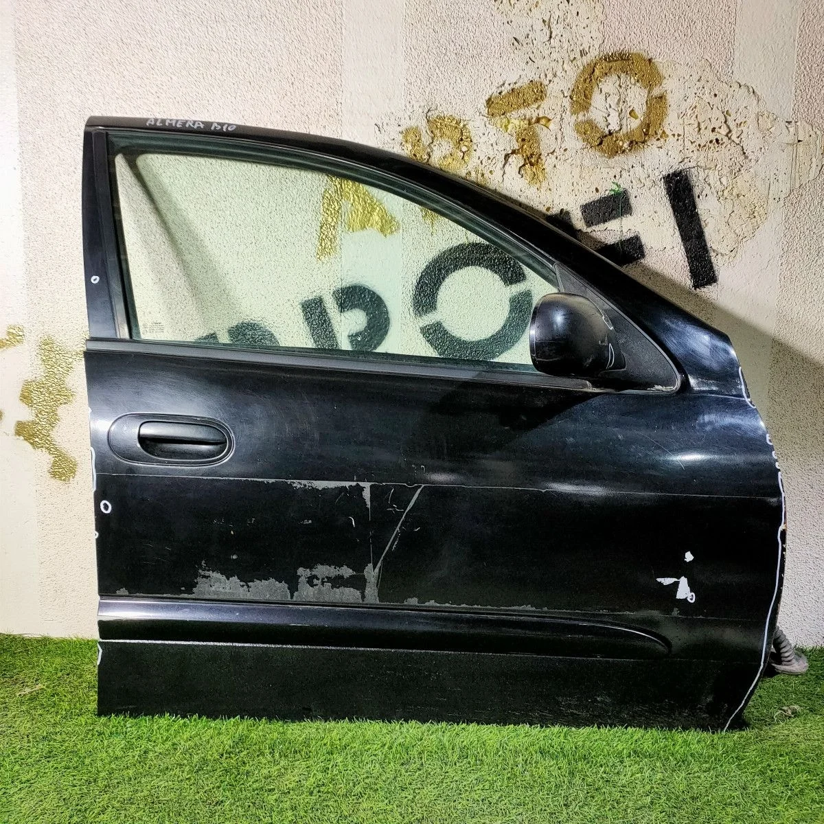 Дверь передняя правая для Nissan Almera Classic I