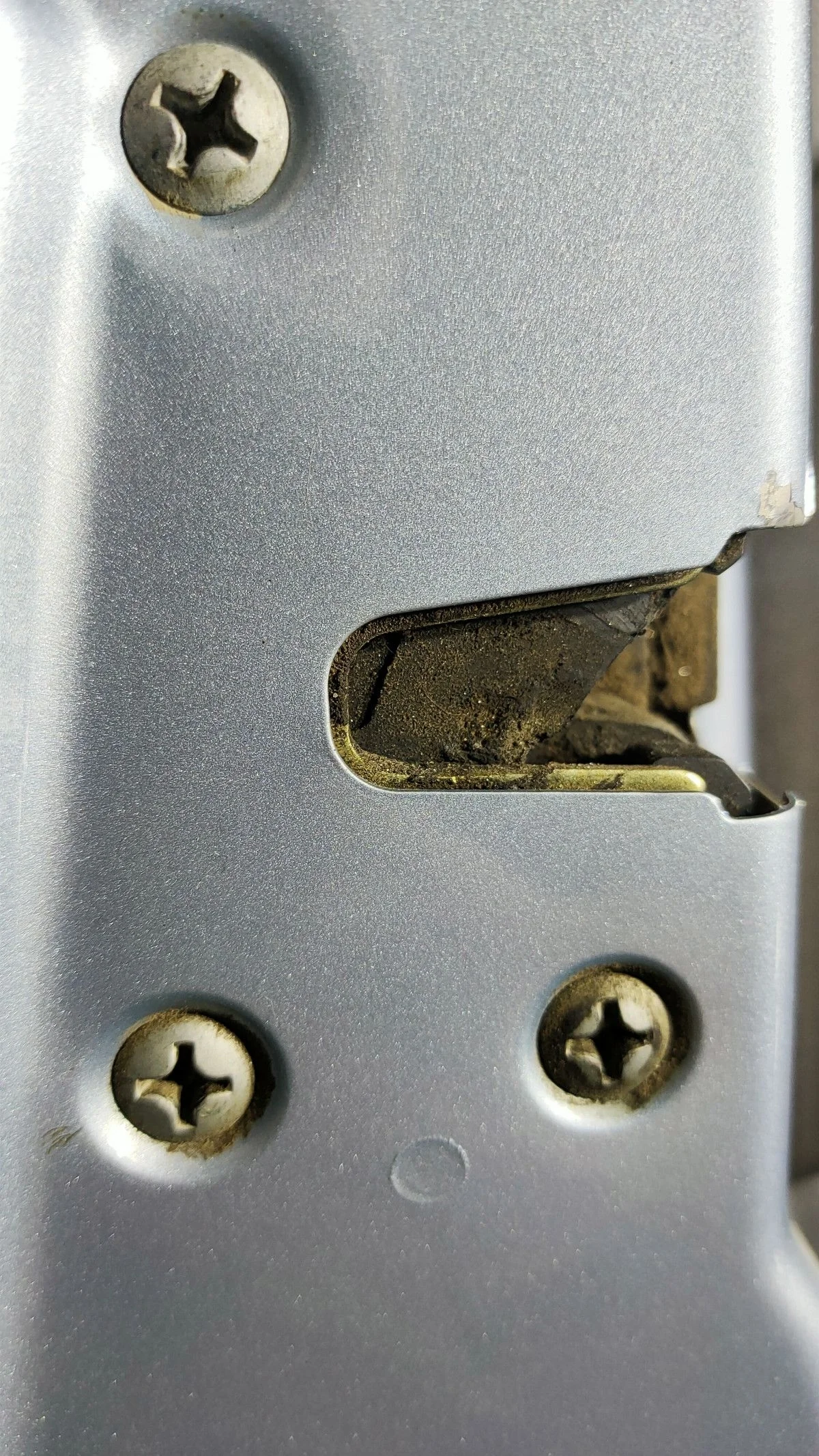 Замок двери задней левой Nissan Primera (P12) III