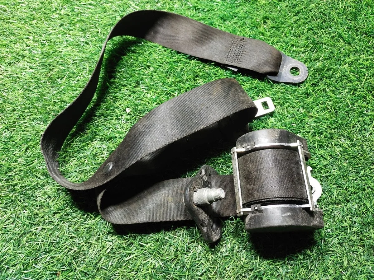 Ремень безопасности передний Renault Sandero I