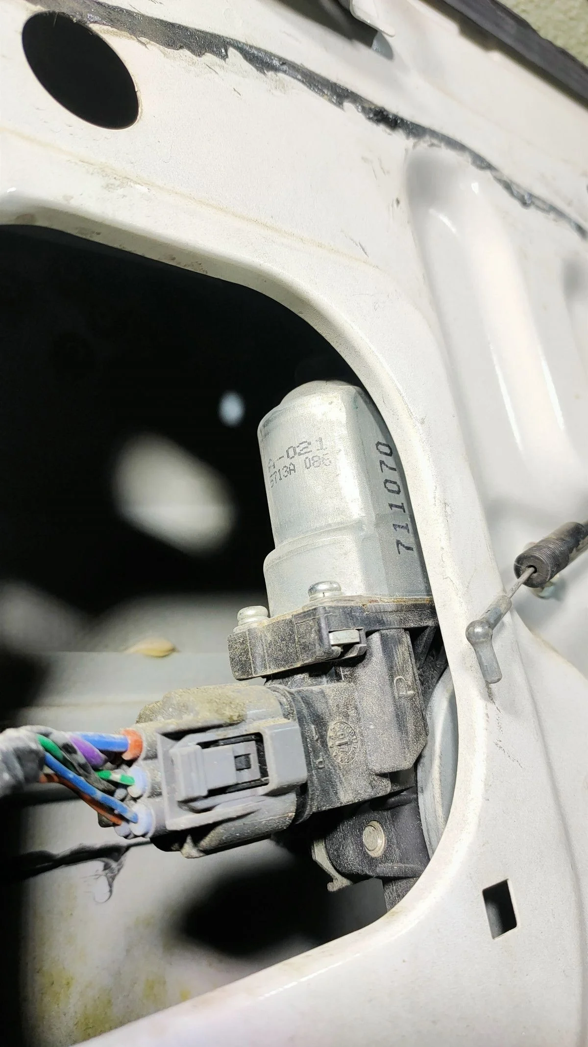 Стеклоподъемник электр. передний прав Mitsubishi