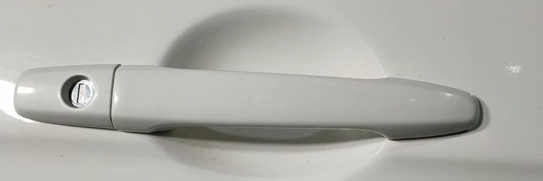 Ручка двери передней наружная правая Mitsubishi