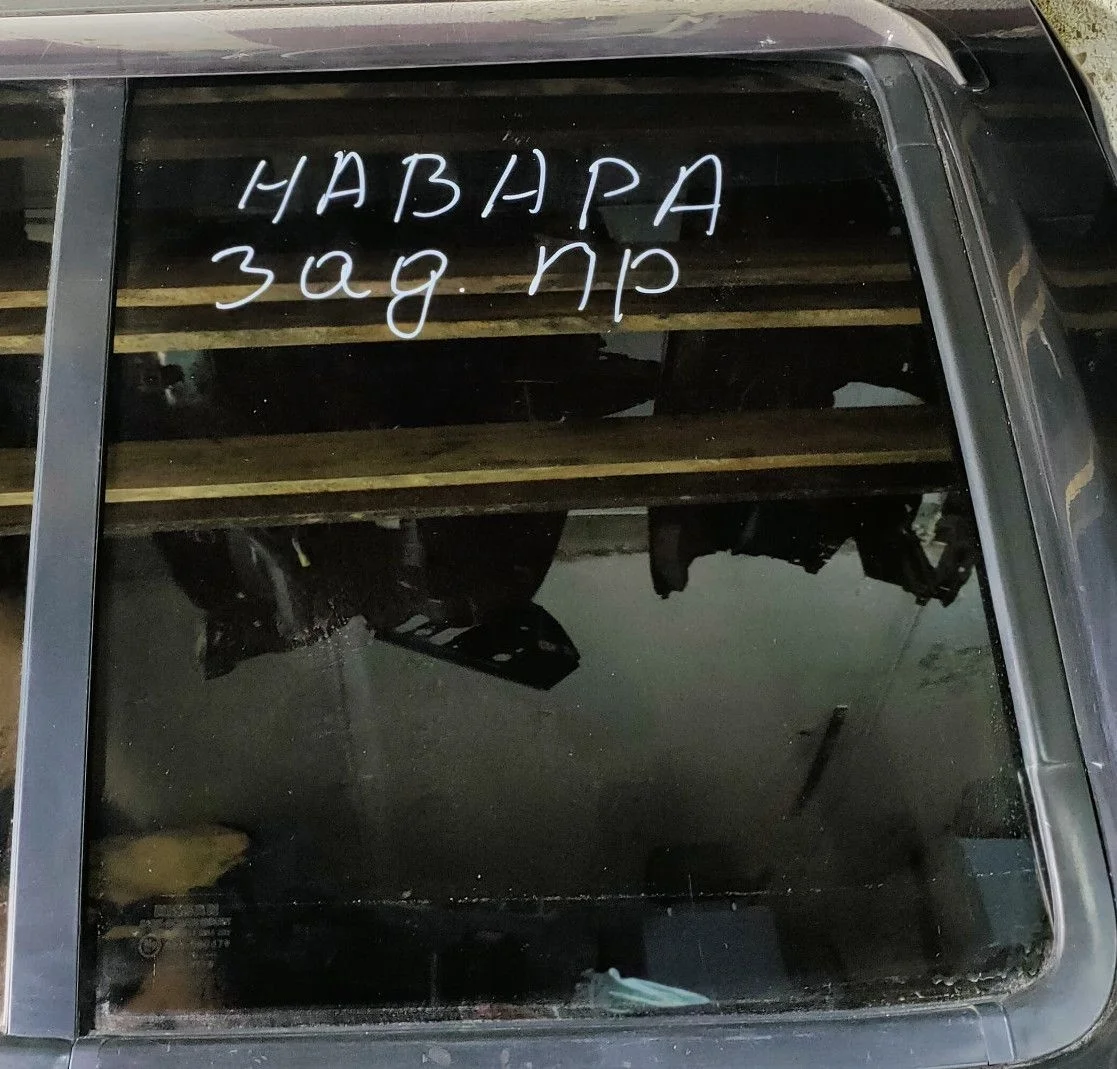 Стекло двери задней правой для Nissan Navara II