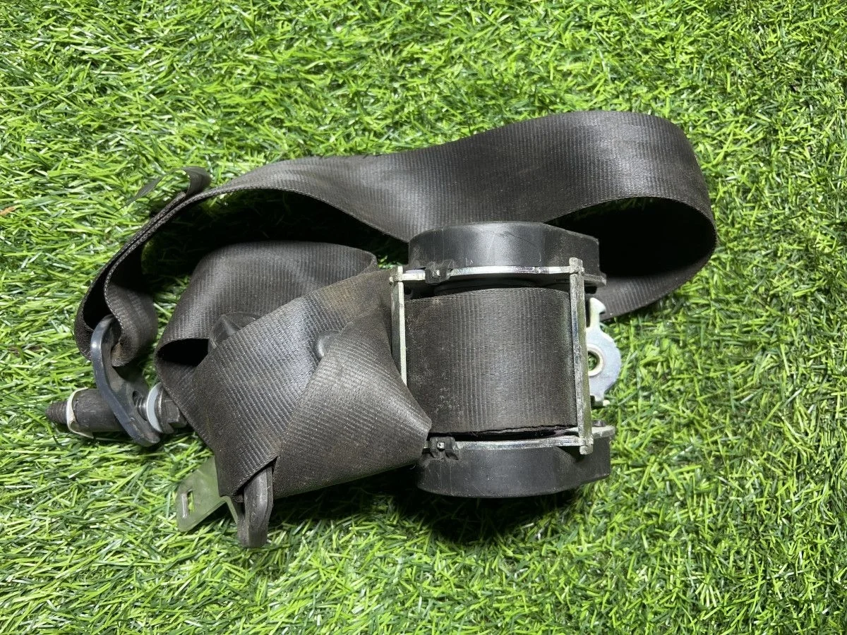 Ремень безопасности Renault Sandero I