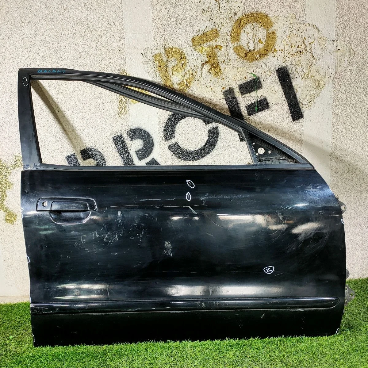 Дверь передняя правая для Mitsubishi Galant VIII