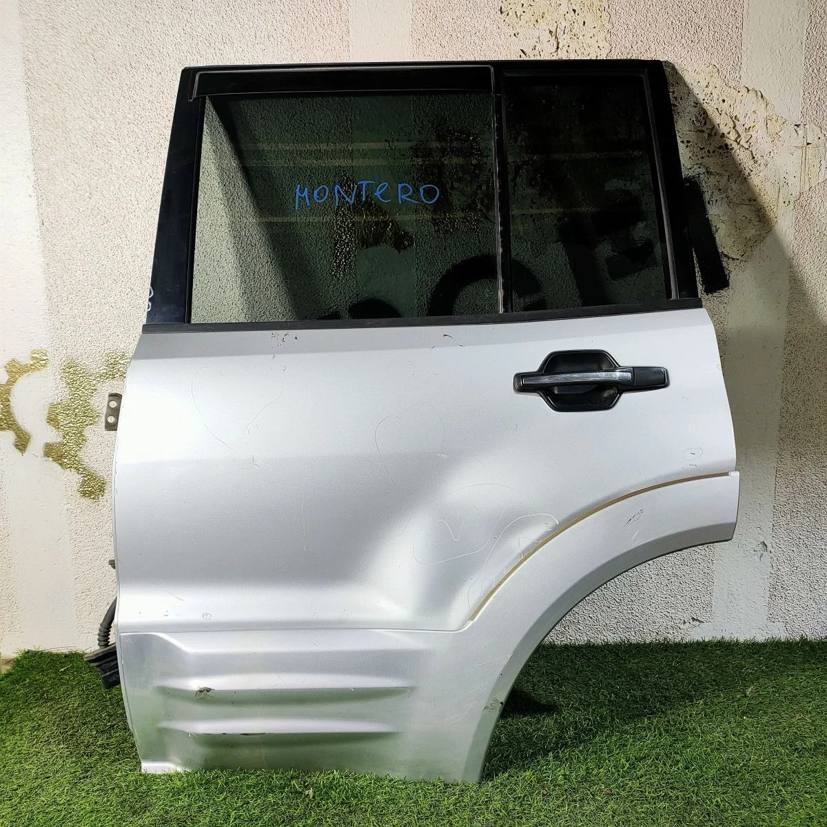 Дверь задняя левая для Mitsubishi Montero III