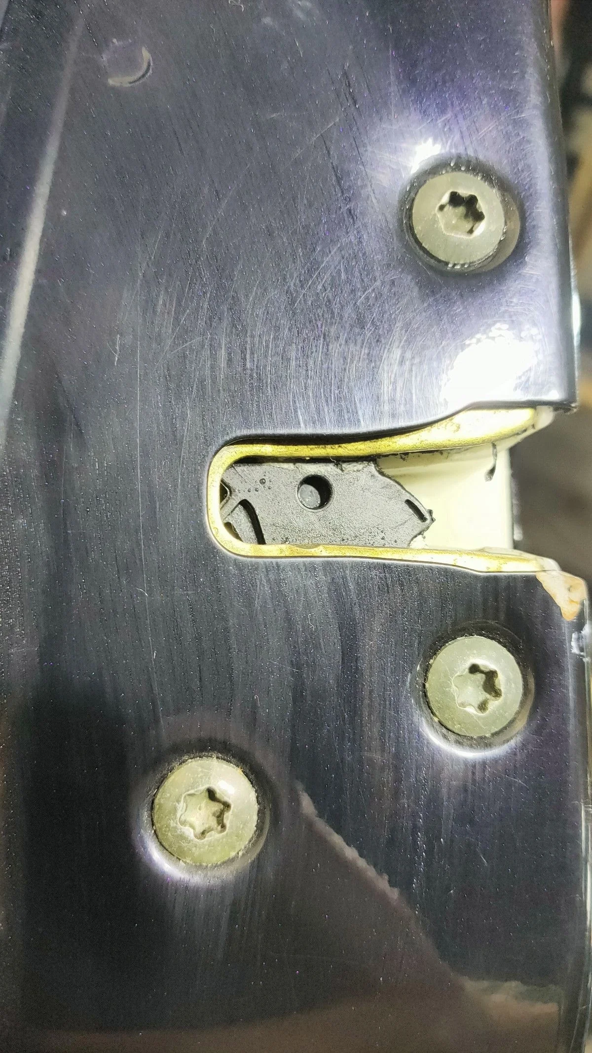 Замок двери задней левой для Mitsubishi Outlander