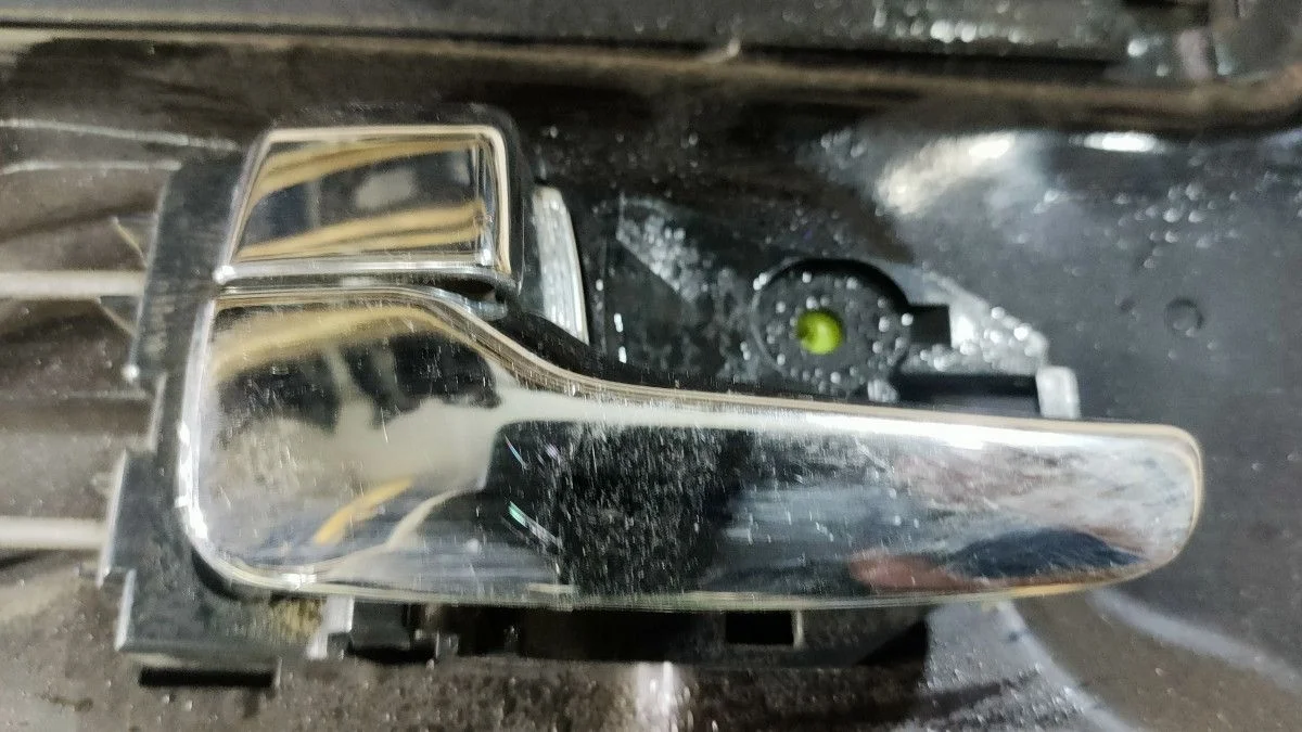 Ручка двери внутренняя левая для Mitsubishi