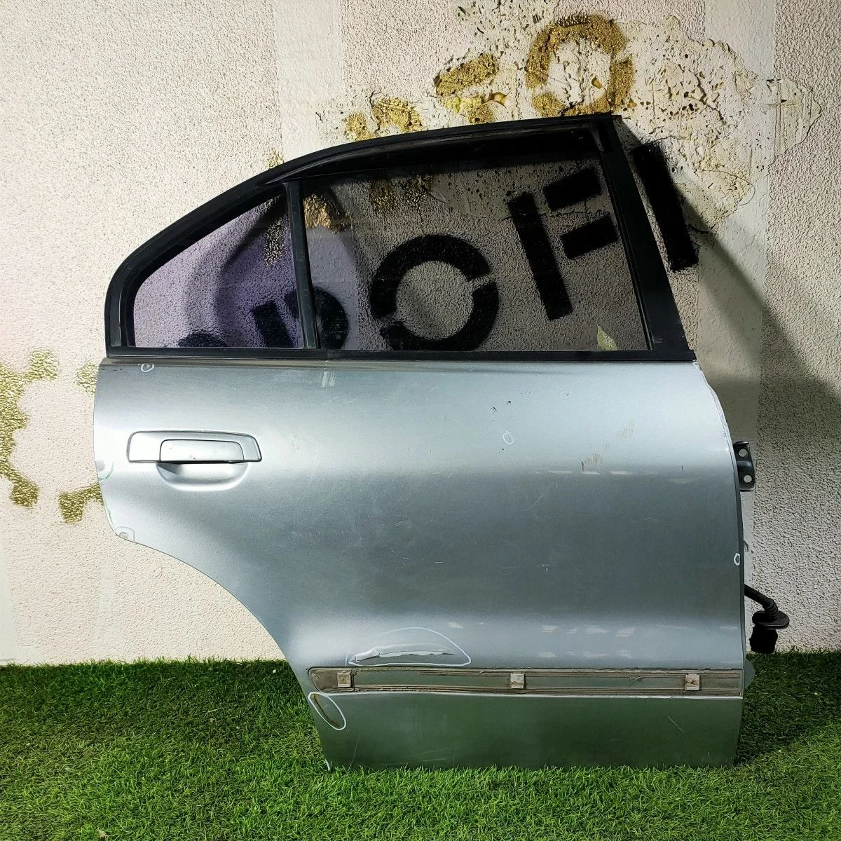 Дверь задняя правая  Mitsubishi Galant VIII