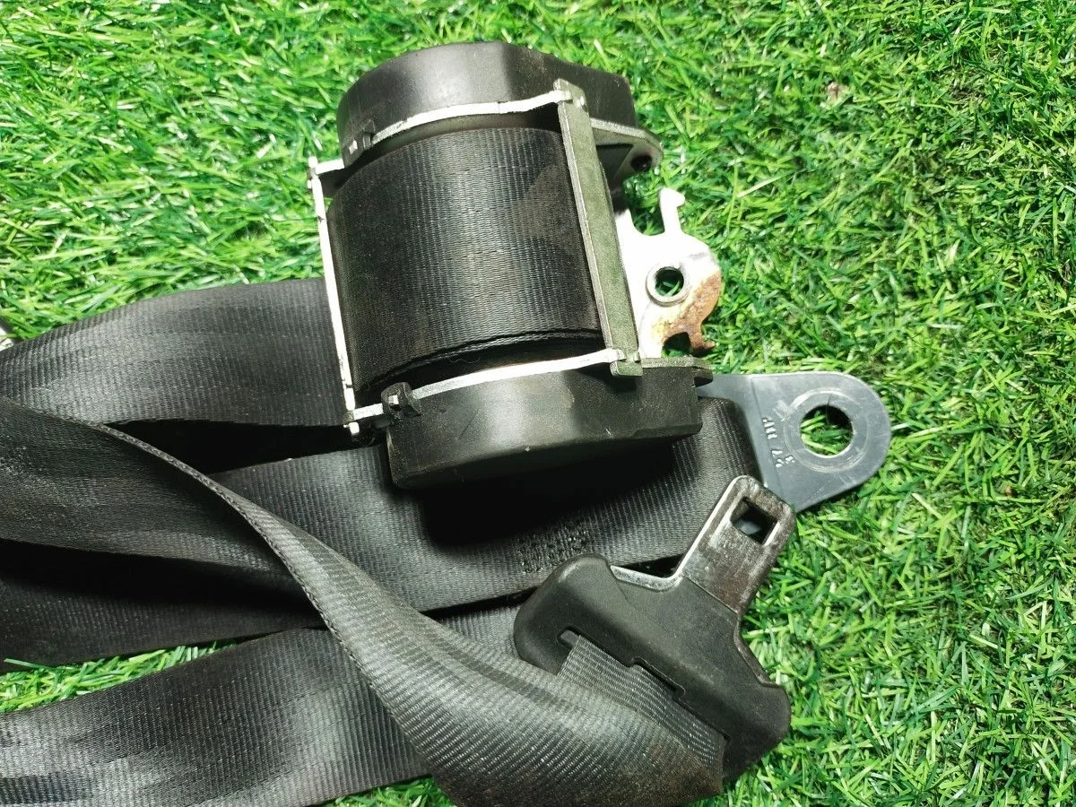 Ремень безопасности передний Renault Sandero I