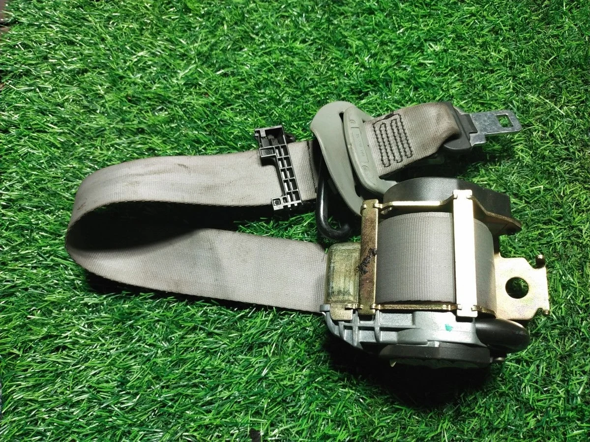 Ремень безопасности Peugeot 308